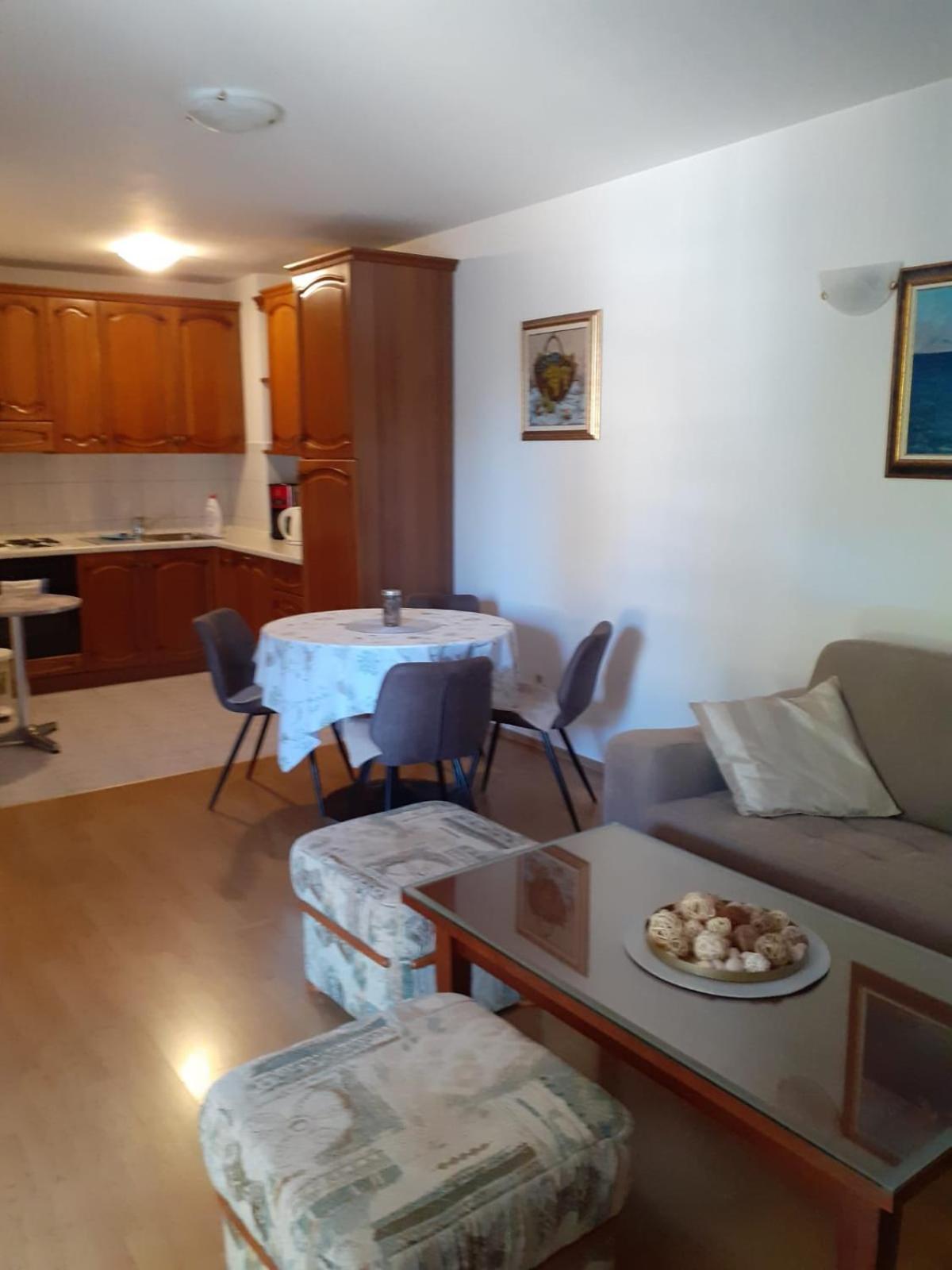 Apartman Mira Makarska Exterior foto