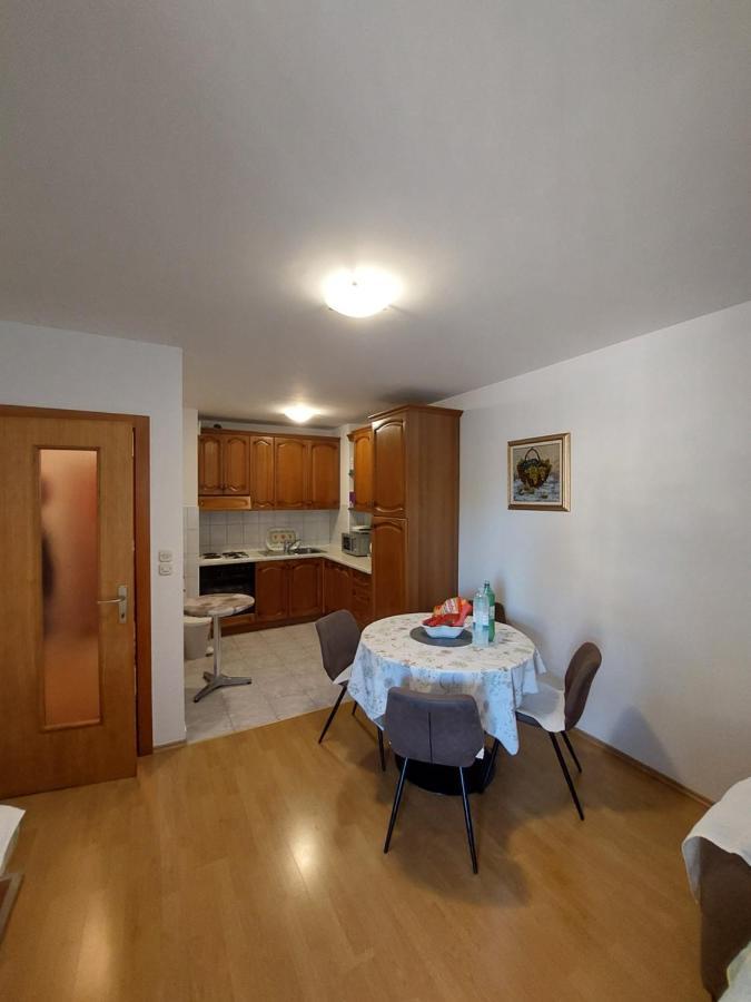 Apartman Mira Makarska Exterior foto